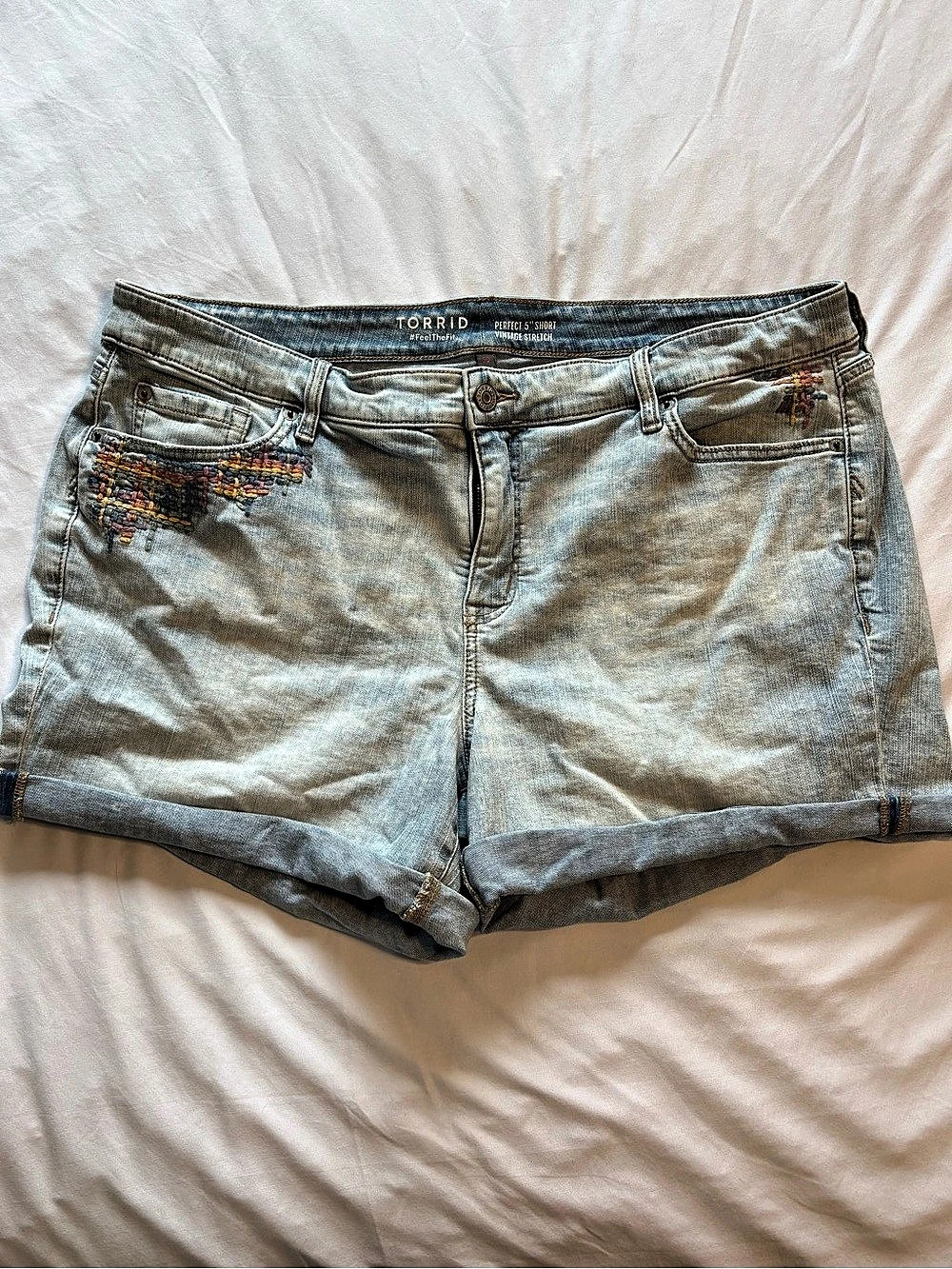 Torrid Perfect 5" Short Vintage Stretch Denim Jean Shorts Blue Size 20 Like New